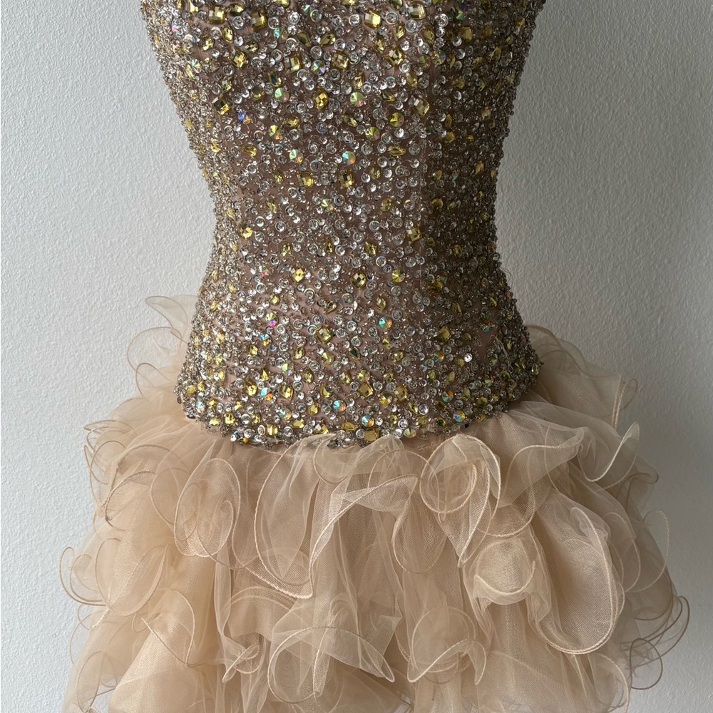 Sherri Hill Elegant tan/cream cocktail dress